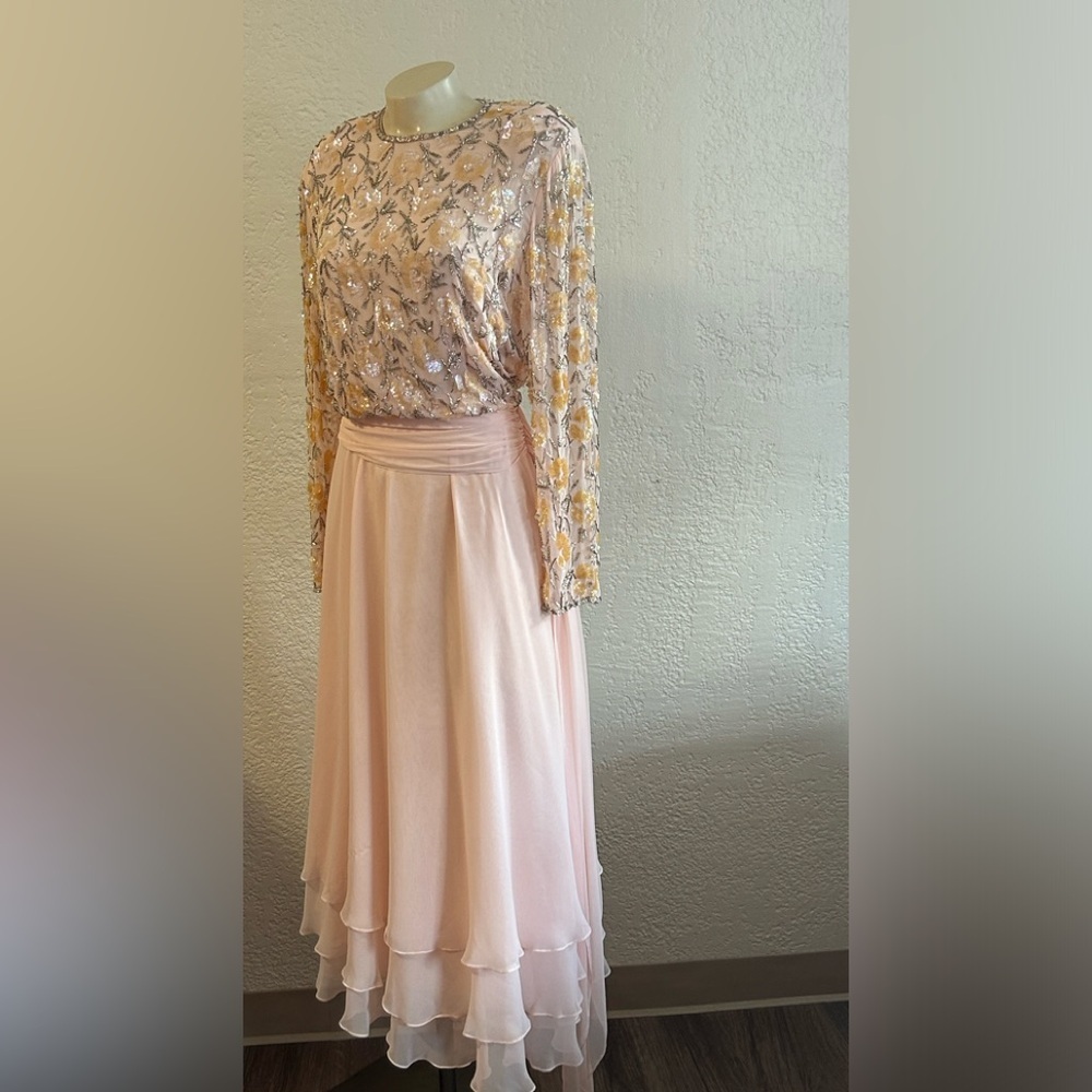 VICTORIA Royal ltg . Vintage light peach beaded / sequins long dress SZ 10 - Picture 5 of 15